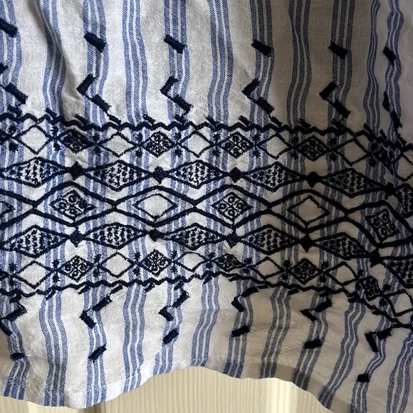 Old Navy Tie Strap Tank, Medium - Picture 3 of 6